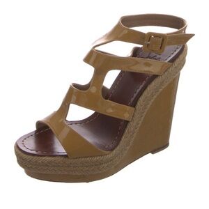 ☀️⚡️Authentic Christian Louboutin ⚡️☀️
Patent Leather Espadrilles